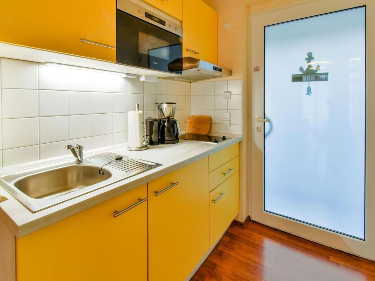 Charming Apartment With A Terrace Near The Sea Wiek auf Rügen Extérieur photo