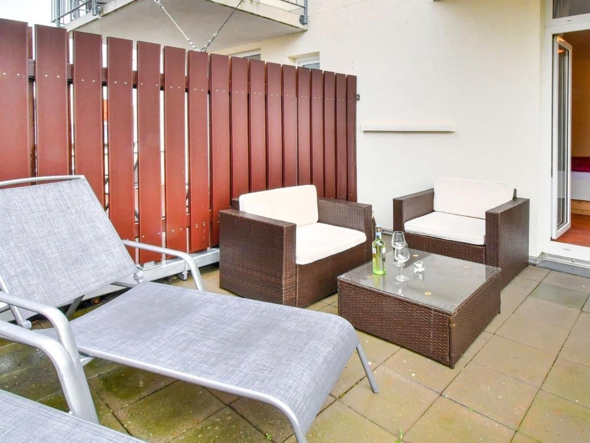 Charming Apartment With A Terrace Near The Sea Wiek auf Rügen Extérieur photo