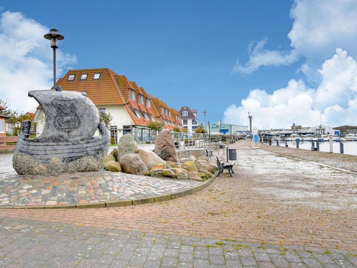 Charming Apartment With A Terrace Near The Sea Wiek auf Rügen Extérieur photo